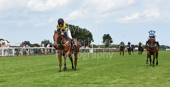 32_GY_8_Aug_Pony_Racing