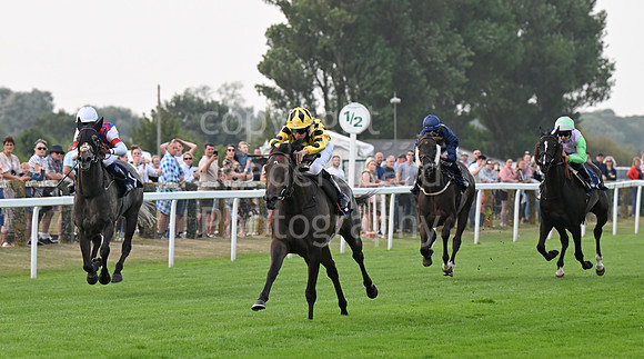 Gt_Yarm_19_Aug_Evening_Race-21
