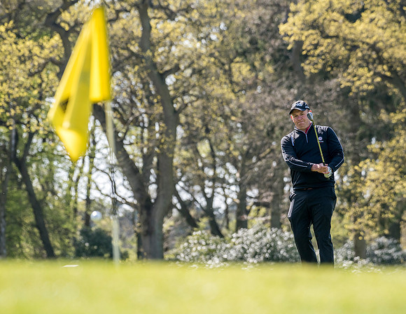 81_ENGLAND_GOLF_ACTION_2016