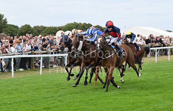 Gt_Yarm_25_Aug_Family_Raceday_2024-204