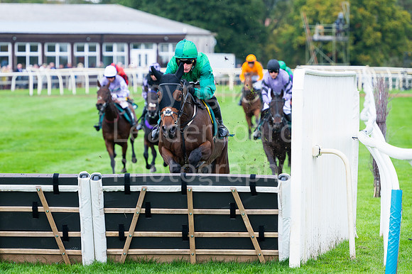 22IB_Fakenham_Races_October-4