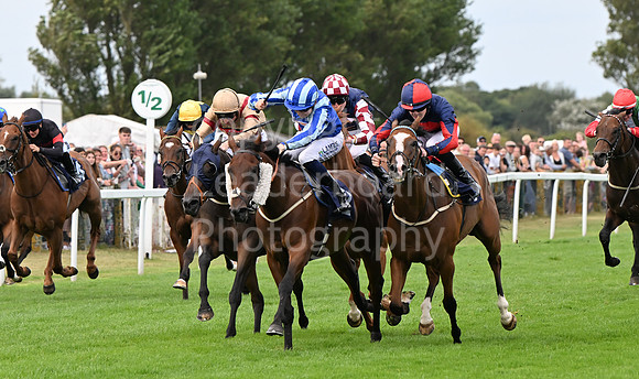 Gt_Yarm_25_Aug_Family_Raceday_2024-198