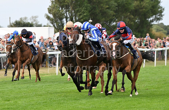 Gt_Yarm_25_Aug_Family_Raceday_2024-199