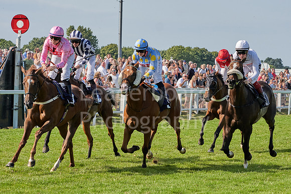 Great Yarmouth  Race Seven 11th Aug 2021 0532
