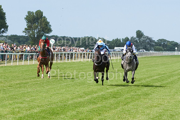 Great Yarmouth  Race Five 11th Aug 2021 0407