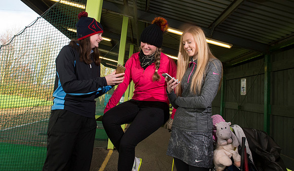 LB_Girls_Golf_Rocks_Gloucs_1217