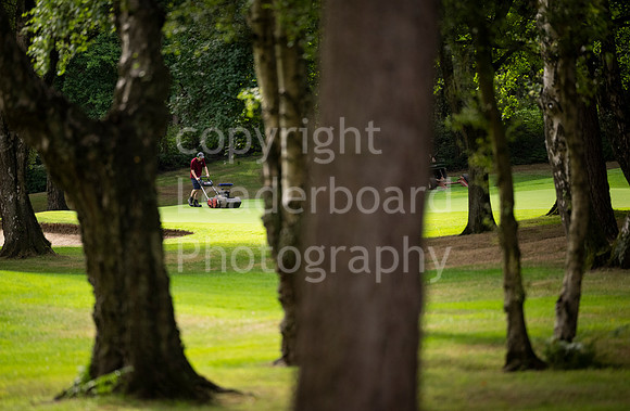 NB_092_Under_25_Woburn