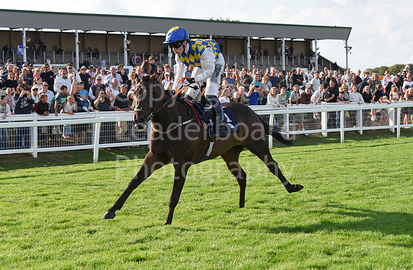 Gt_Yarm_Sun_30_Aug_2026-212