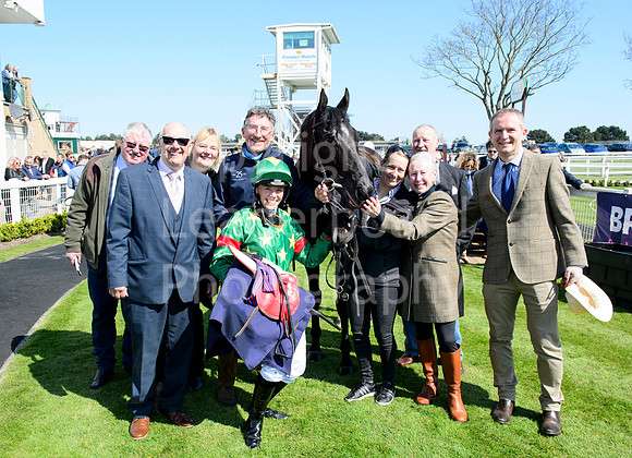 NB0_2756