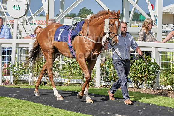 Great Yarmouth  Race Six 11th Aug 2021 0434