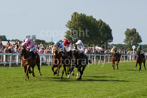 Great Yarmouth  Race Seven 11th Aug 2021 0528
