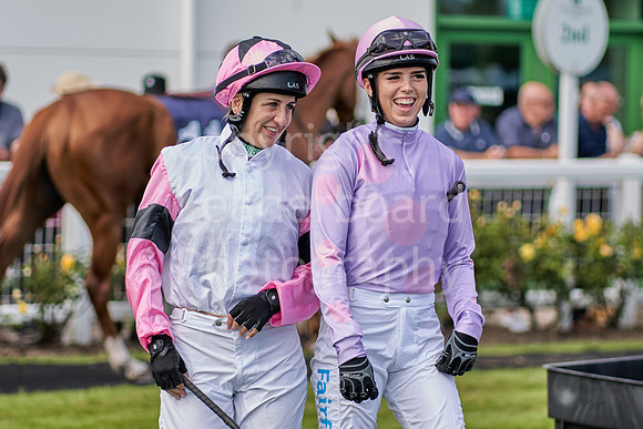Great Yarmouth  Race Six 11th Aug 2021 0449