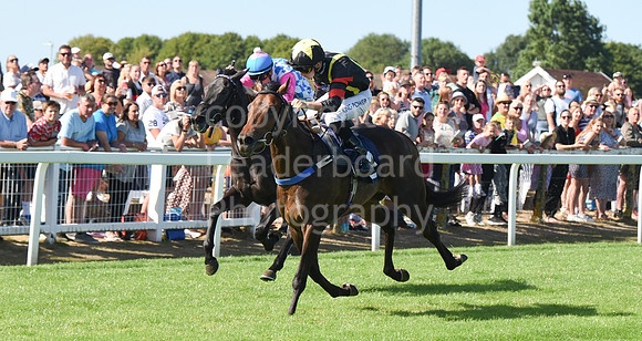 Gt_Yarm_Races_28_Aug_2022-92