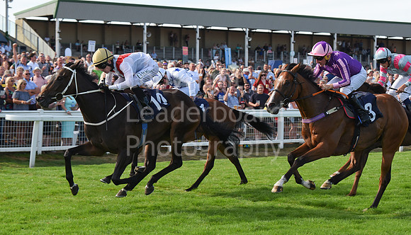 Gt_Yarm_Races_28_Aug_2022-158