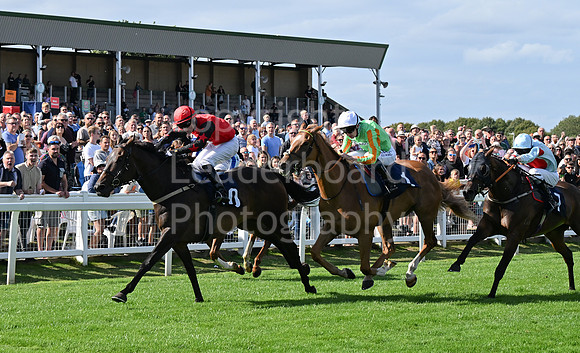 Gt_Yarm_25_Aug_Family_Raceday_2024-110