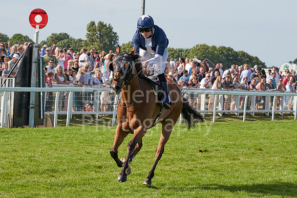 Great Yarmouth  Race Seven 11th Aug 2021 0534