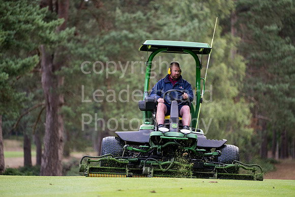 NB_009_Under_25_Woburn
