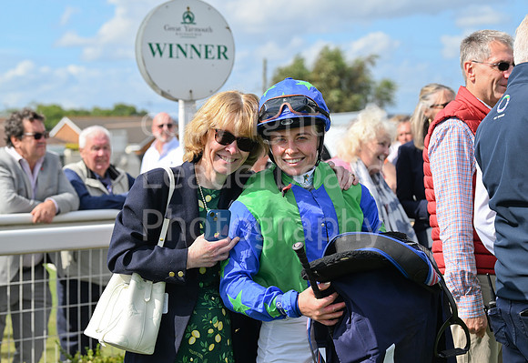 Gt_Yarm_25_Aug_Family_Raceday_2024-32