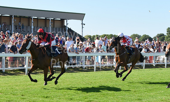 Gt_Yarm_Races_10_Aug_2022-156