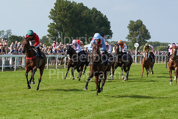 Great Yarmouth  Race Six 11th Aug 2021 0473