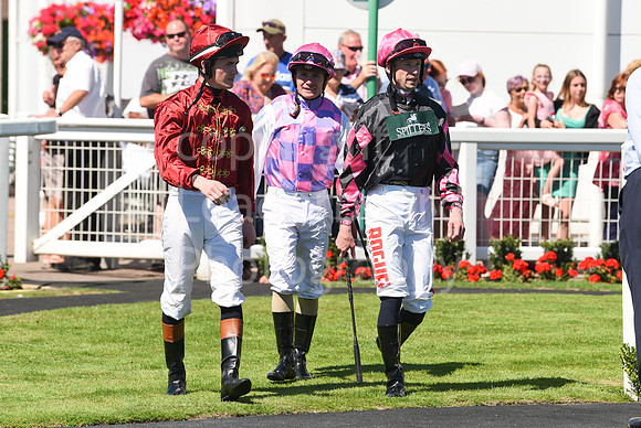 Gt_Yarm_Races_10_Aug_2022-33