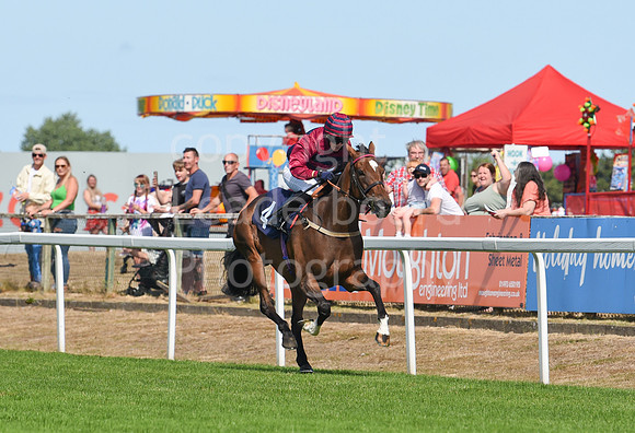 Gt_Yarm_Races_28_Aug_2022-16