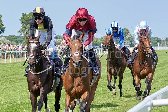Great Yarmouth  Race Four 11th Aug 2021 0279