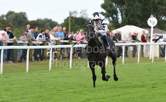 Gt_Yarm_Races_13_Sept8-103