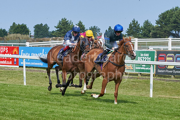 Great Yarmouth  Race Four 11th Aug 2021 0326
