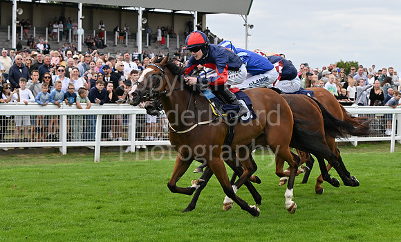 Gt_Yarm_25_Aug_Family_Raceday_2024-209