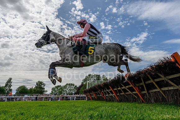 028_FAKENHAM_RACES_JUNE_2019