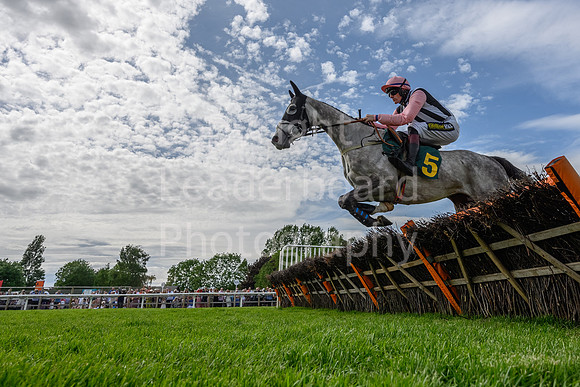 027_FAKENHAM_RACES_JUNE_2019