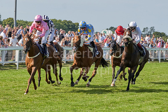 Great Yarmouth  Race Seven 11th Aug 2021 0531
