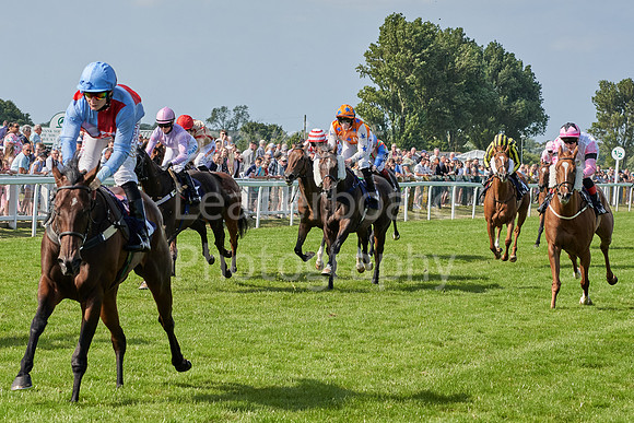 Great Yarmouth  Race Six 11th Aug 2021 0474