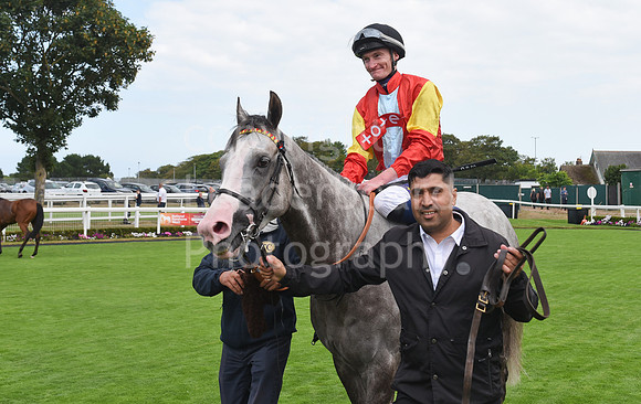 Gt_Yarm_24_Aug_2025-110