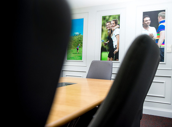LB_office_247
