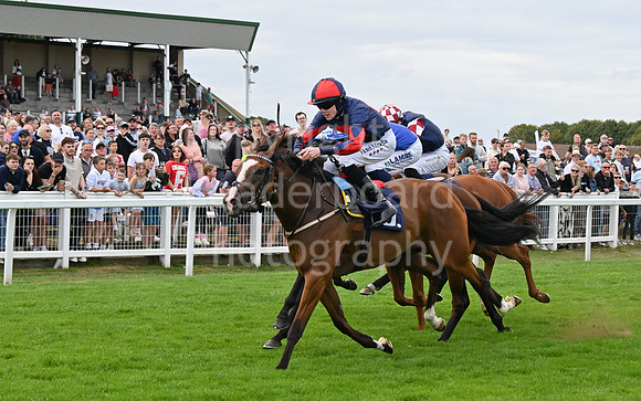 Gt_Yarm_25_Aug_Family_Raceday_2024-208