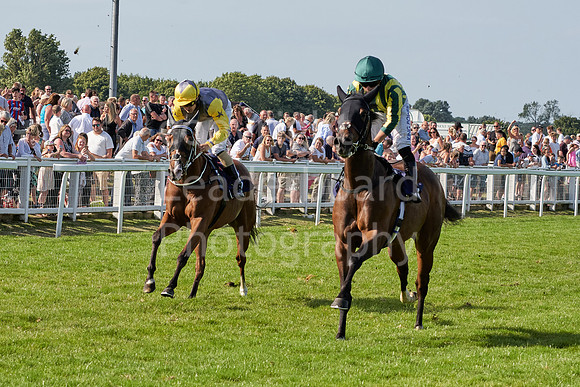 Great Yarmouth  Race Seven 11th Aug 2021 0533
