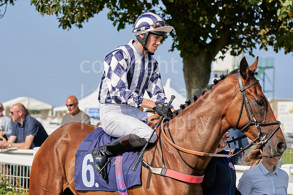 Great Yarmouth  Race Seven 11th Aug 2021 0524