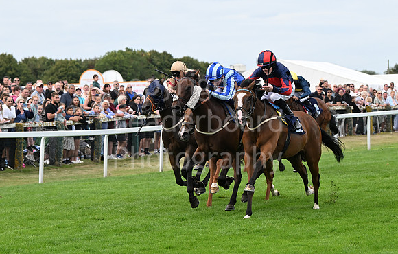 Gt_Yarm_25_Aug_Family_Raceday_2024-203