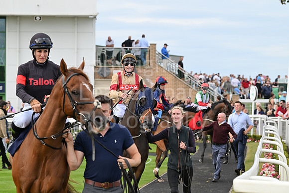 Gt_Yarm_25_Aug_Family_Raceday_2024-183