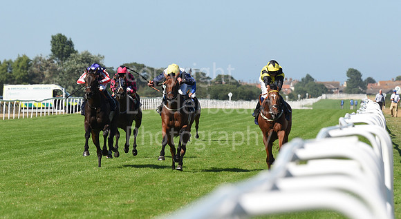 Gt_Yarm_Races_10_Aug_2022-93