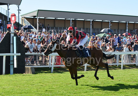 Gt_Yarm_Races_10_Aug_2022-158