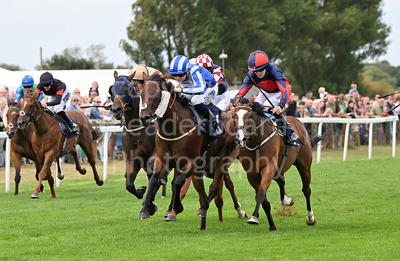 Gt_Yarm_25_Aug_Family_Raceday_2024-200
