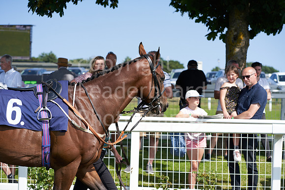 Great Yarmouth  Race Six 11th Aug 2021 0419