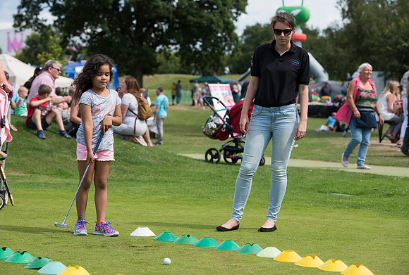 LB_027_Hatchford_Brook_Open_Day