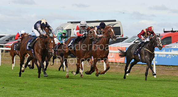 Gt_Yarm_Races_13_Sept8-134