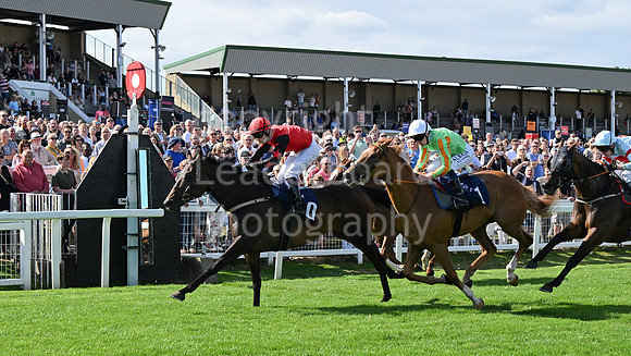 Gt_Yarm_25_Aug_Family_Raceday_2024-113