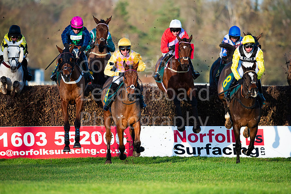 24IB_Fakenham_Races_December_126