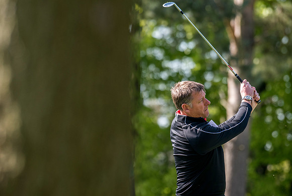 92_ENGLAND_GOLF_ACTION_2016